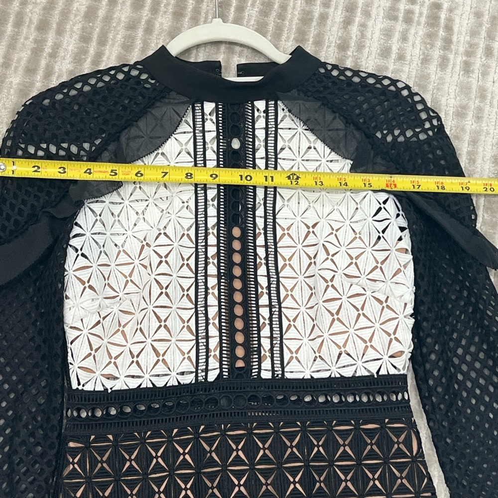 Self portrait dress- worn one time . Perfect condition. Size 4 black and white - Picture 8 of 10